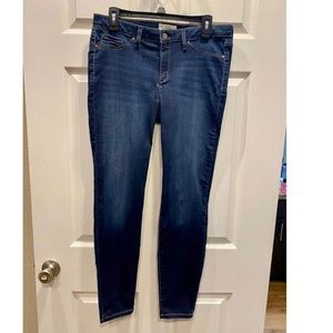 Jessica Simpson “kiss me super skinny” Jeans